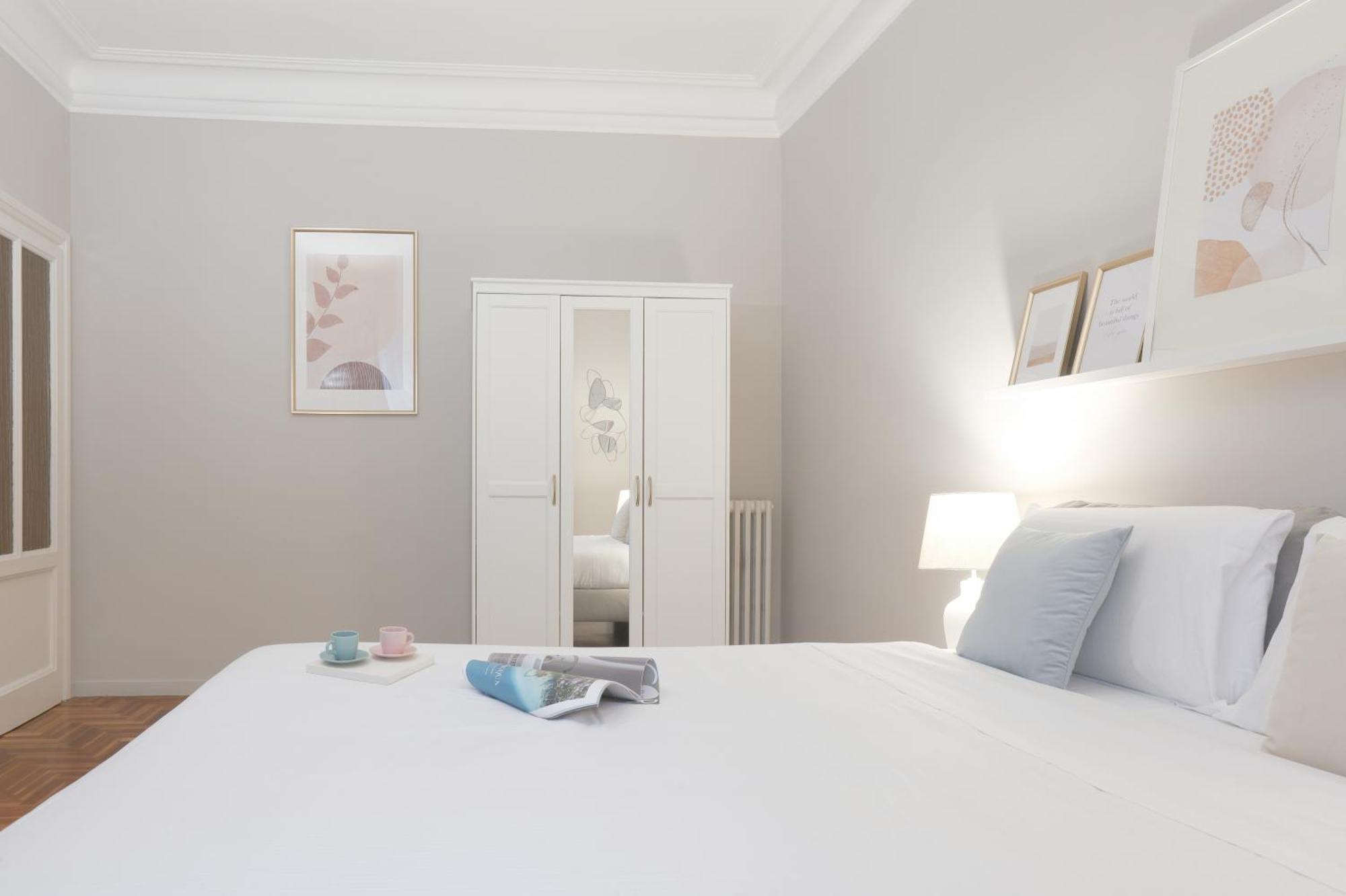 Piramide Deluxe Apartment روما المظهر الخارجي الصورة